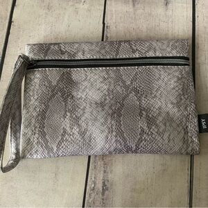 Brand new IPSY makeup bag